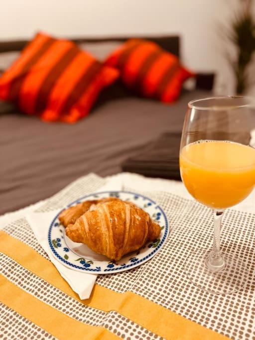 Local Heart At Main Square And Zrinjevac Park! Apartment Zagreb Luaran gambar