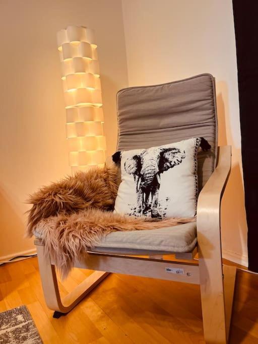 Local Heart At Main Square And Zrinjevac Park! Apartment Zagreb Luaran gambar